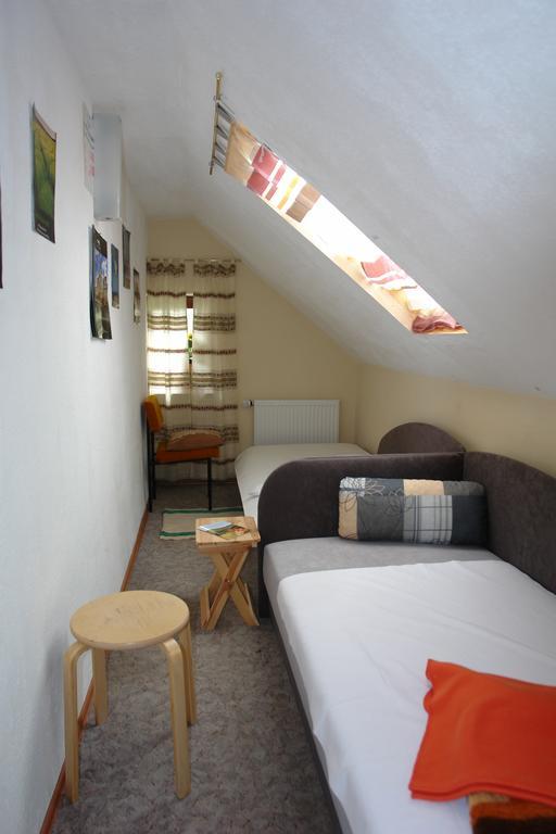 Ferienwohnung Bimmelbahn-Blick Neudorf  Szoba fotó