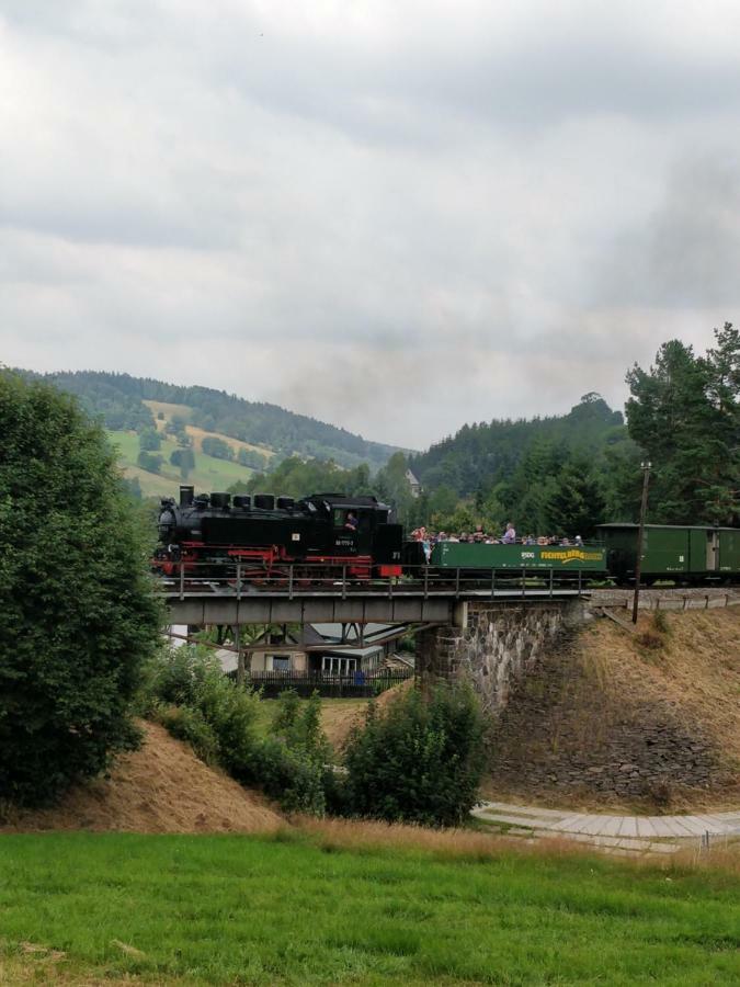 Ferienwohnung Bimmelbahn-Blick Neudorf  Kültér fotó